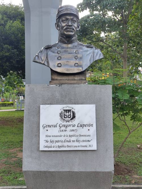 Statue Gregorio Luperón (République Dominicaine)