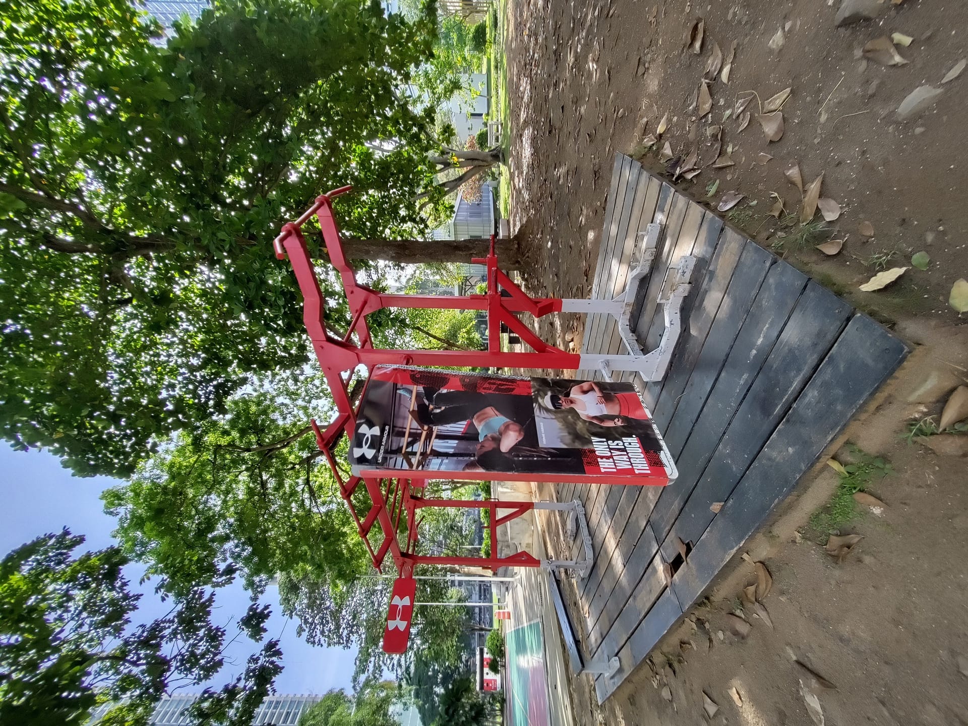 Équipements sportifs outdoor (street workout)